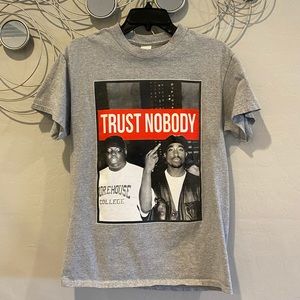 🚩 3 for $18 Trust Nobody Graphic Tee